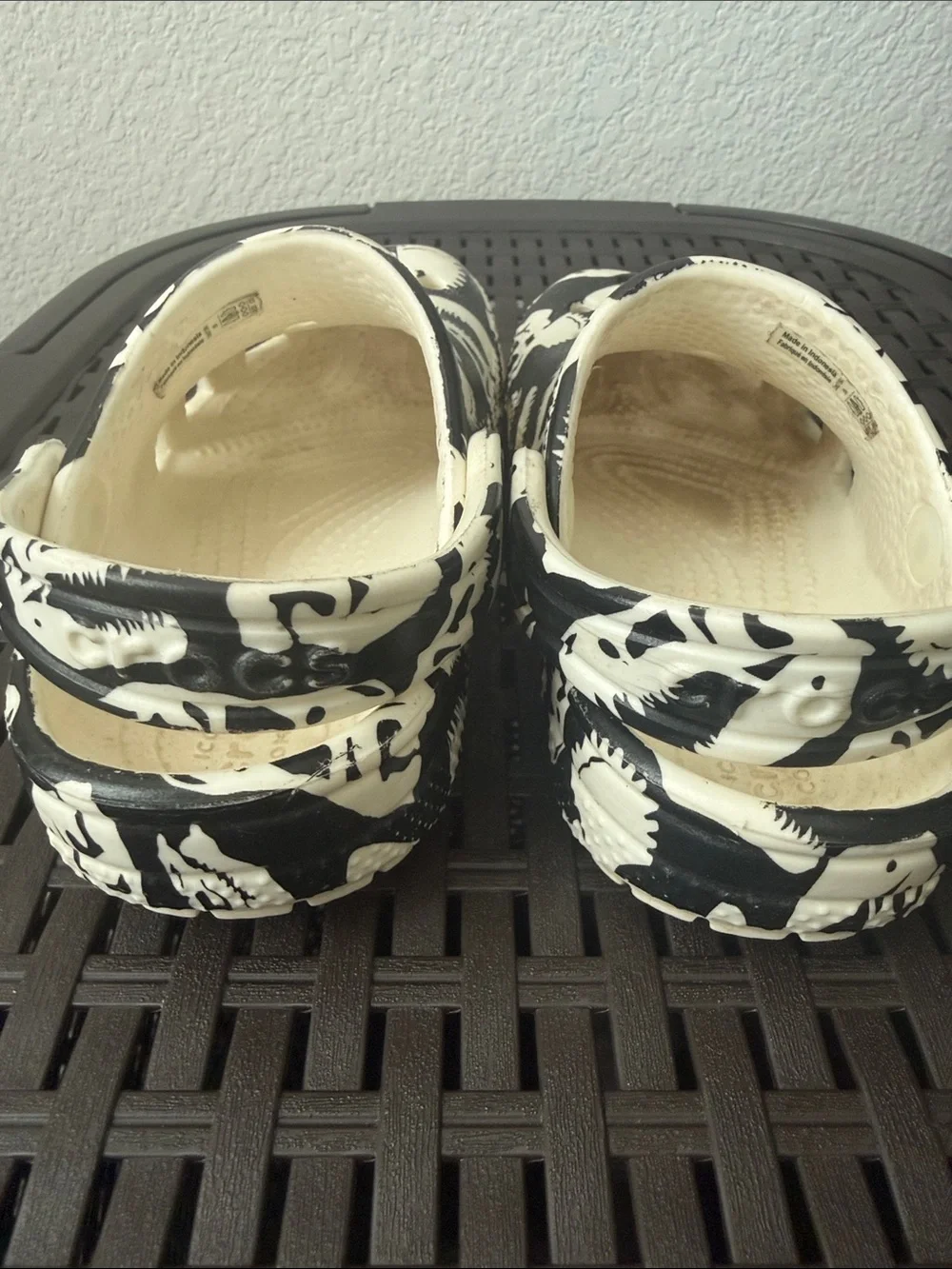 CROCS Glow-In-The-Dark Dino Clog - Toddler Black / Glow Green